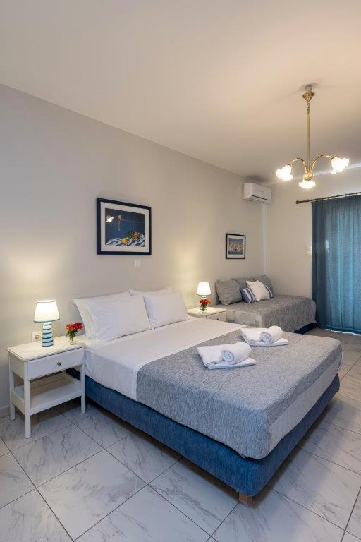 Sea View Studios Финикас Екстериор снимка