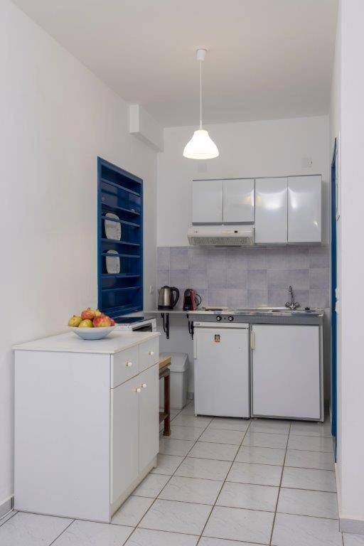 Sea View Studios Финикас Екстериор снимка