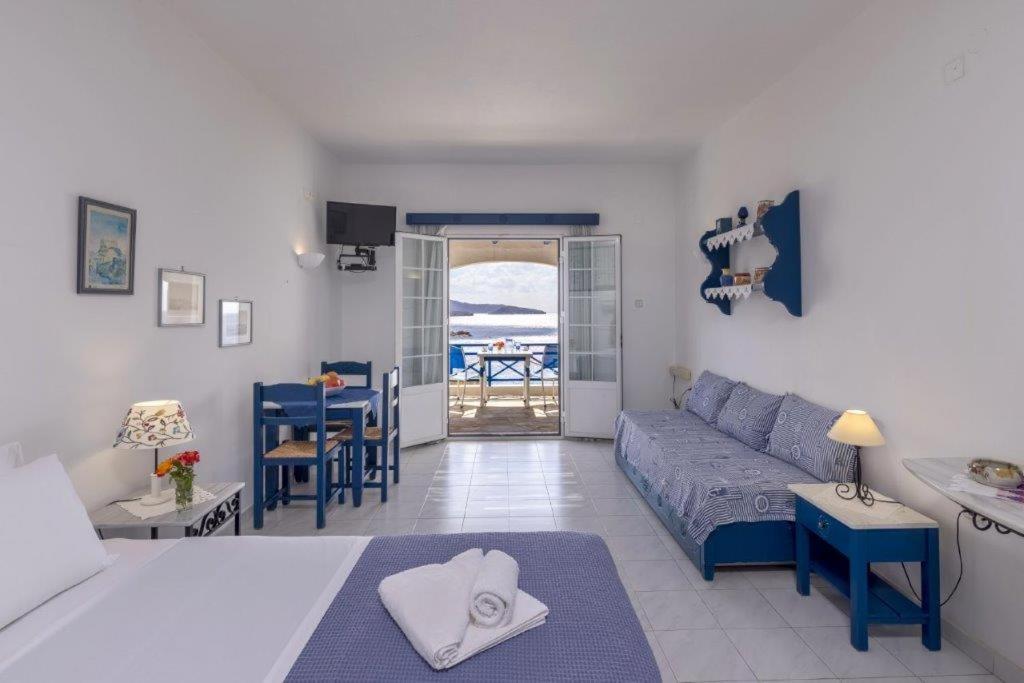 Sea View Studios Финикас Екстериор снимка