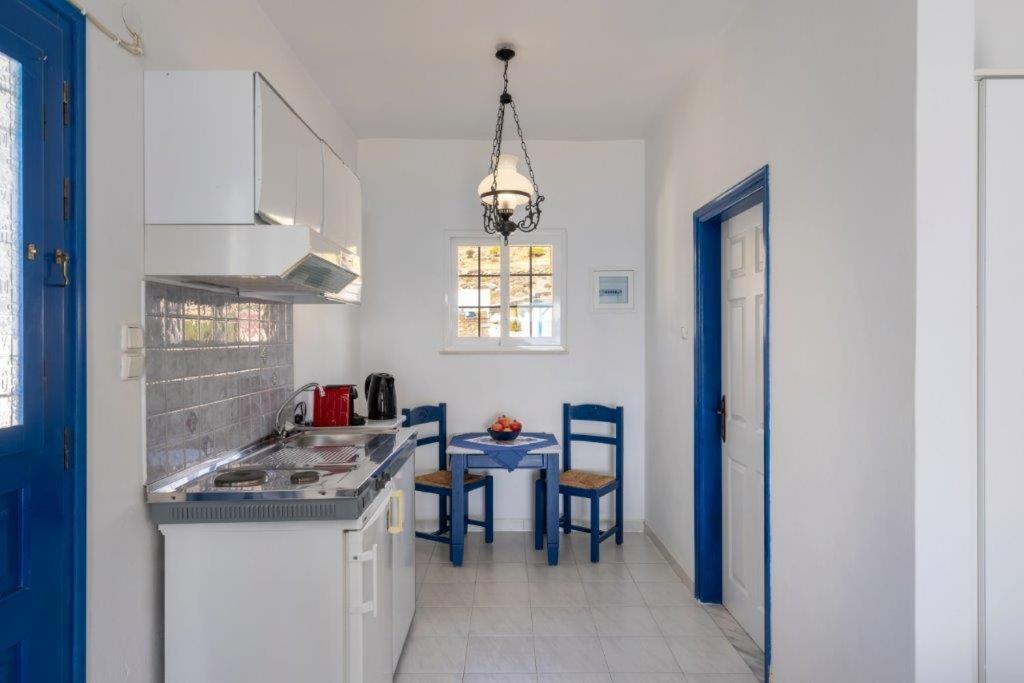 Sea View Studios Финикас Екстериор снимка