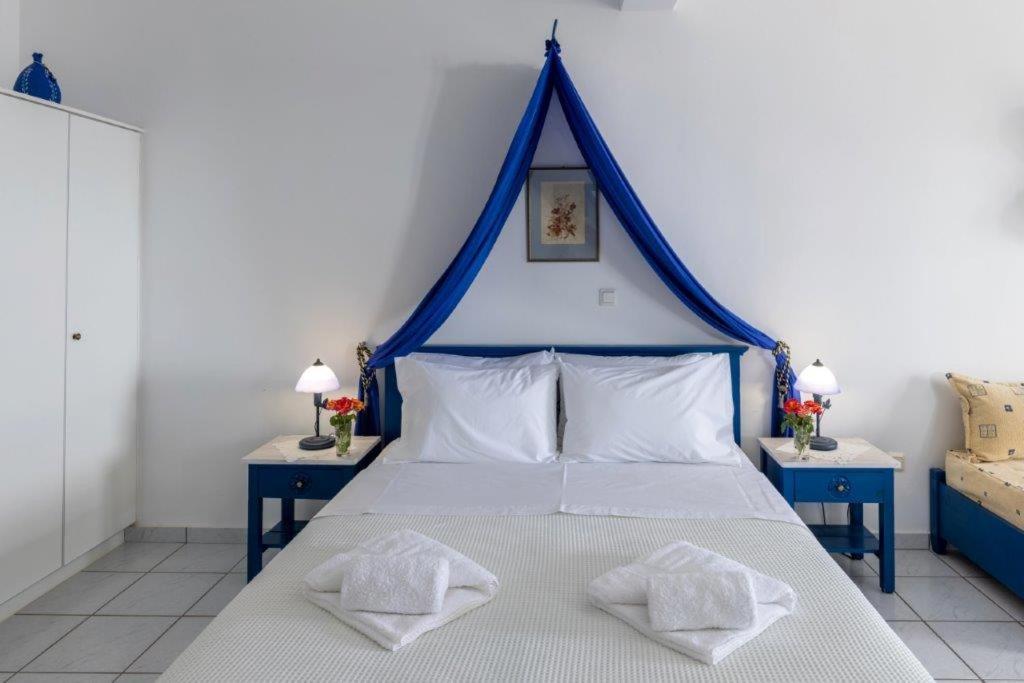 Sea View Studios Финикас Екстериор снимка