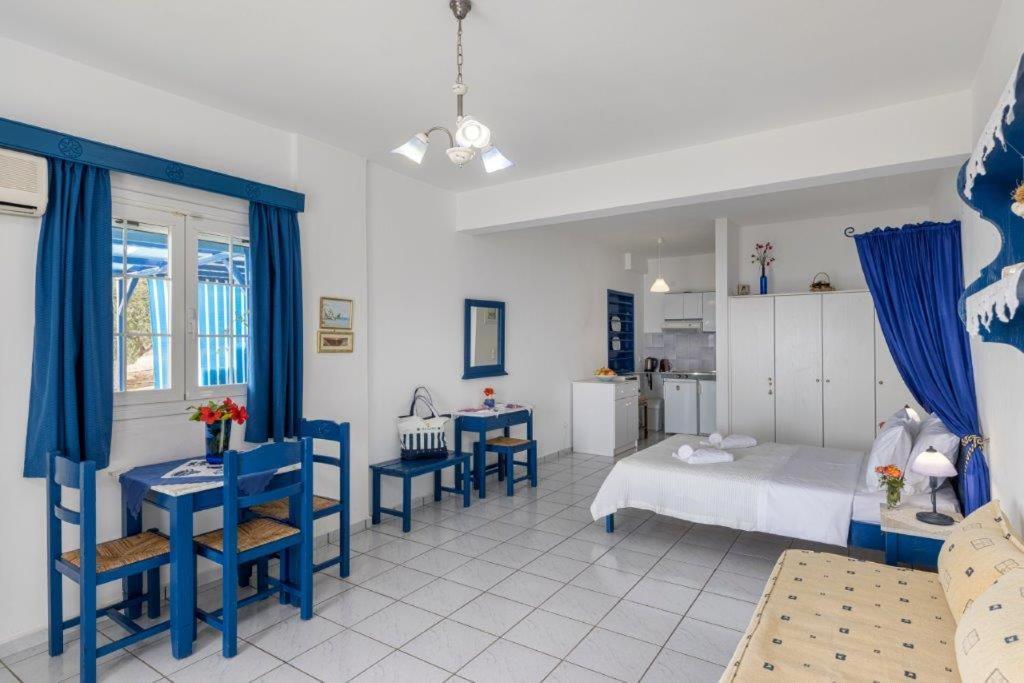 Sea View Studios Финикас Екстериор снимка