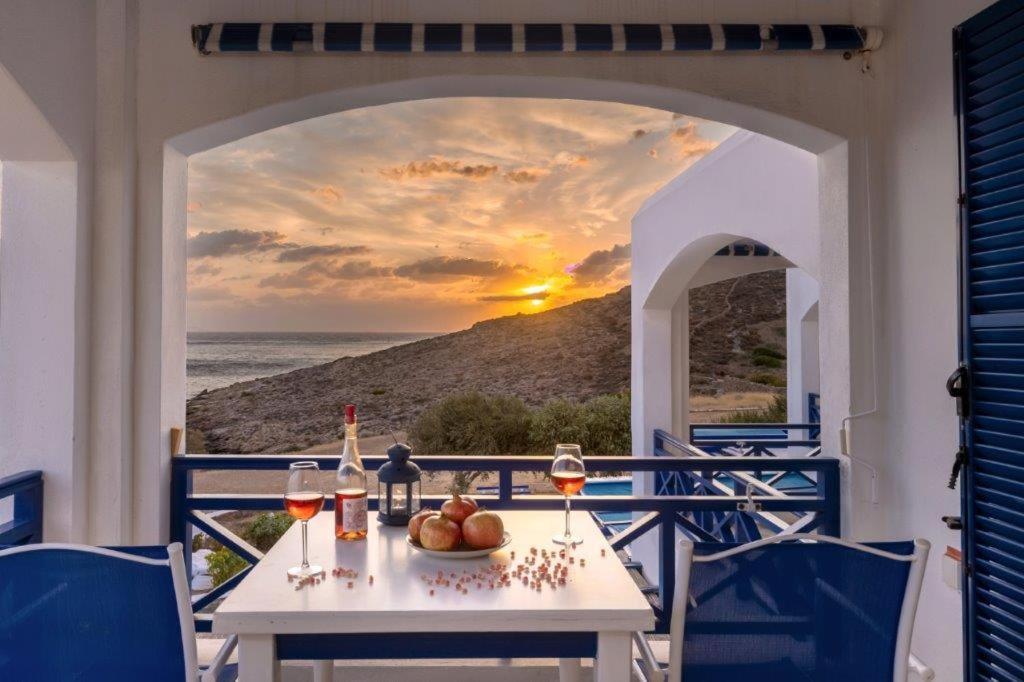 Sea View Studios Финикас Екстериор снимка